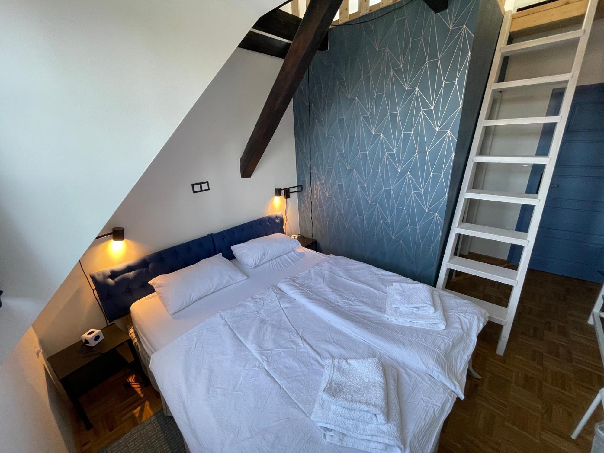 Naturalni Vinarstvi Tomas Krizek, Penzion Dvorek Dolní Dunajovice Kamer foto